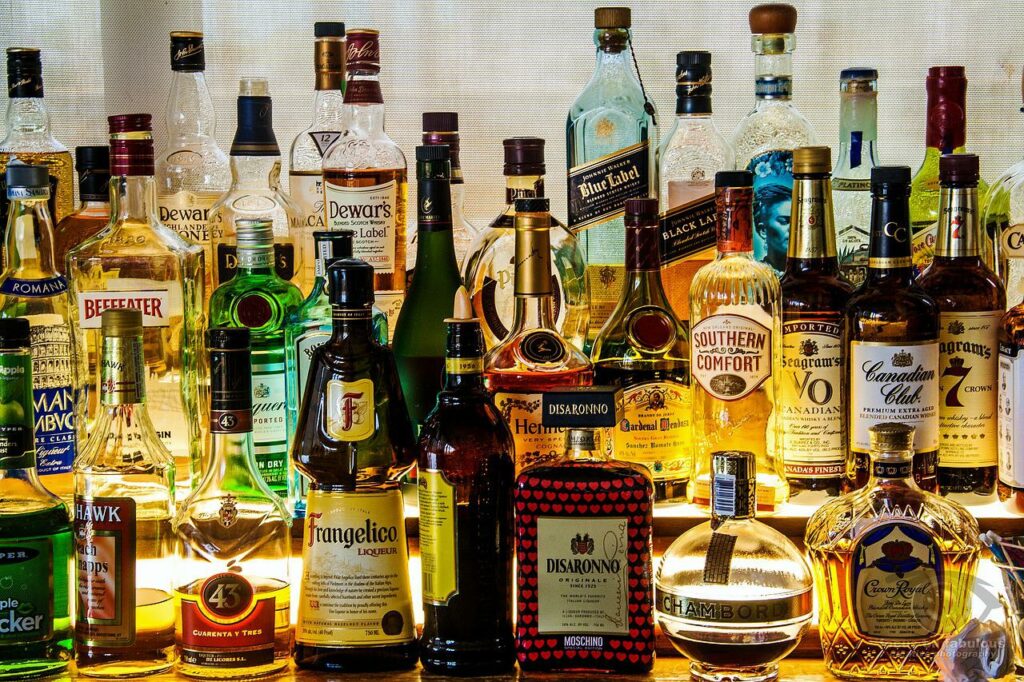 liquor, bottles, alcohol-2687103.jpg